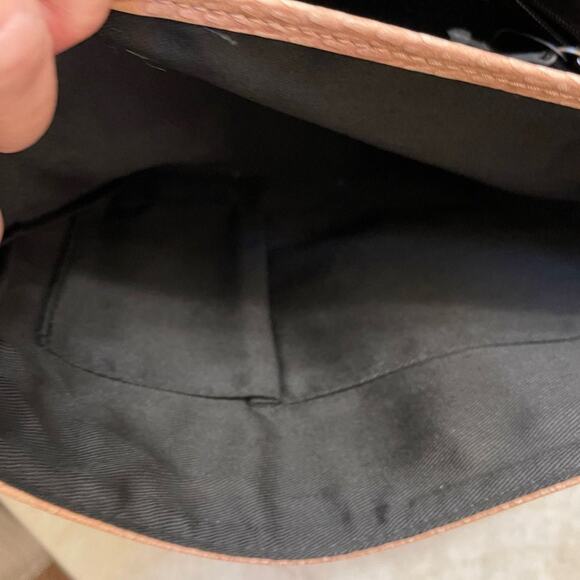 BCBG Generation pink ostrich print clutch purse NWT - Picture 8 of 12